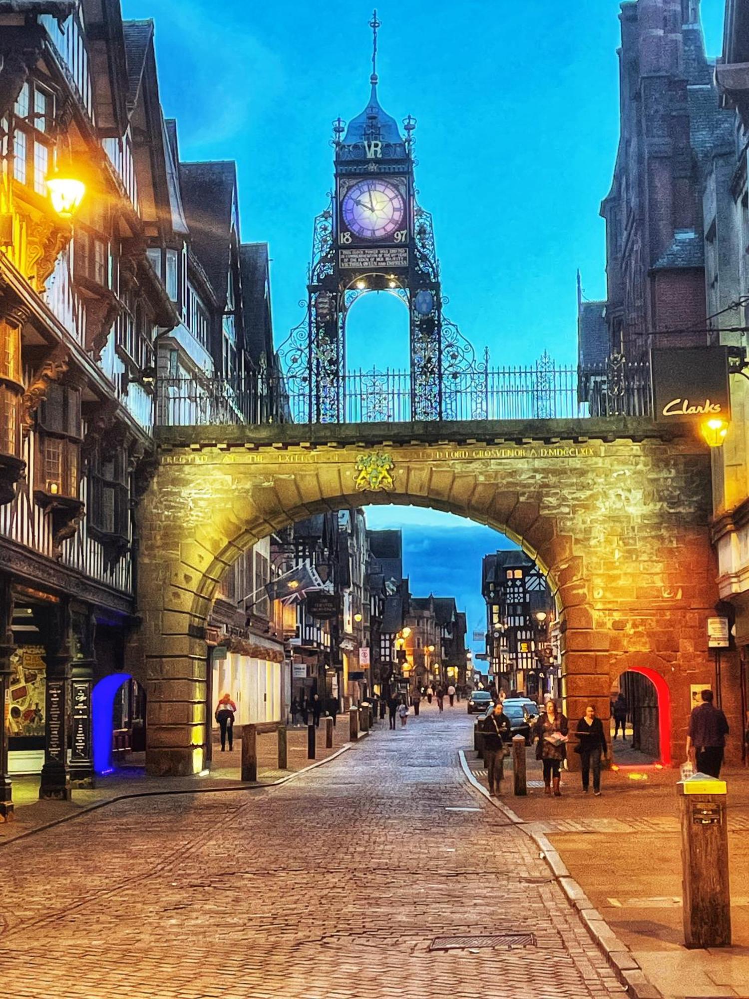 Jeans Place Watergate St Rows Near Racecourse Chester Kültér fotó